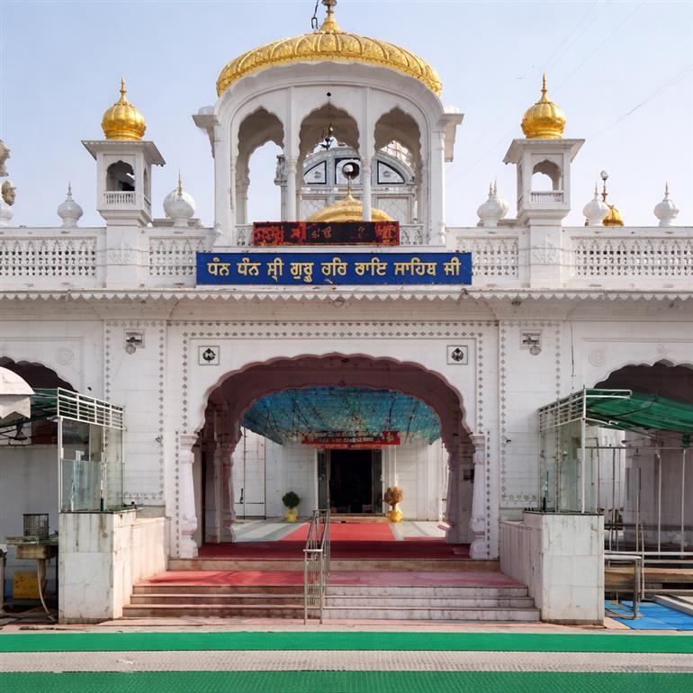 ਮੋਹਾਲੀ: ਗੁਰਦੁਆਰਾ ਅੰਬ ਸਾਹਿਬ ਜ਼ਮੀਨ ਵੇਚਣ ਦਾ ਮਾਮਲਾ ਹੋਰ ਡੂੰਘਾ; 7 ਨਾਮਜ਼ਦ, ਸ਼੍ਰੋਮਣੀ ਕਮੇਟੀ ਮੈਨੇਜਰ ਮੁਅੱਤਲ