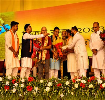 ਪੰਜਾਬ ਦੇ 13,000 ਪਿੰਡਾਂ ਨੂੰ 'ਮੁੱਖ ਮੰਤਰੀ ਰੌਸ਼ਨ ਪੰਜਾਬ ਯੋਜਨਾ' ਤਹਿਤ ਮਿਲਣਗੀਆਂ ਸੋਲਰ ਸਟ੍ਰੀਟ ਲਾਈਟਾਂ: ਅਮਨ ਅਰੋੜਾ